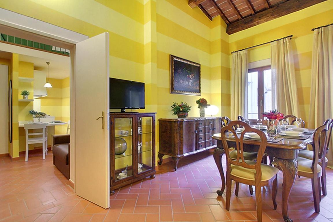 Apartments Puccini Флоренция Стая снимка